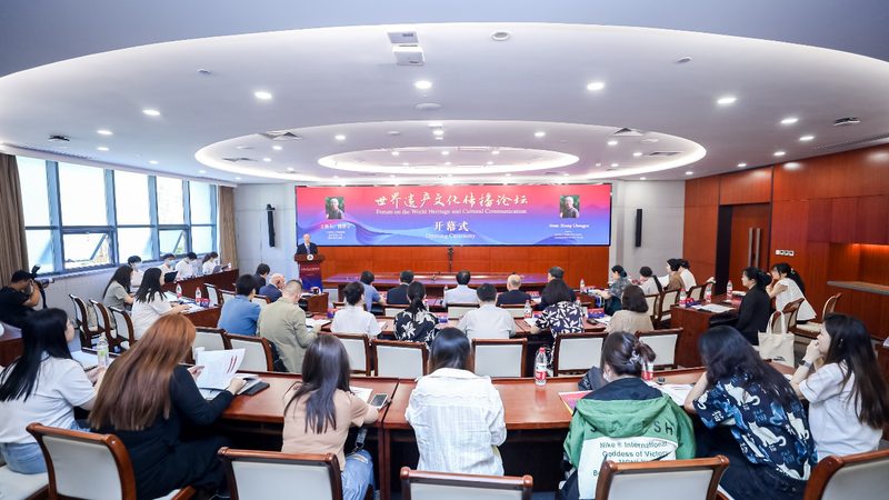 直播代运营服务合同范本2025：构建合作基石，保障权益共赢
